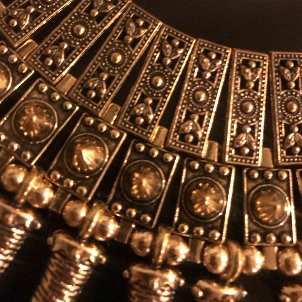 Statement necklace - Picture 3 of 5